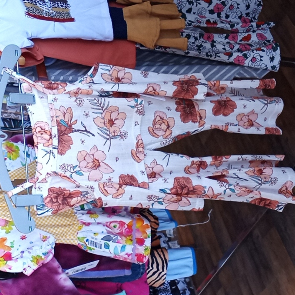 Size 4 Cold shoulder set